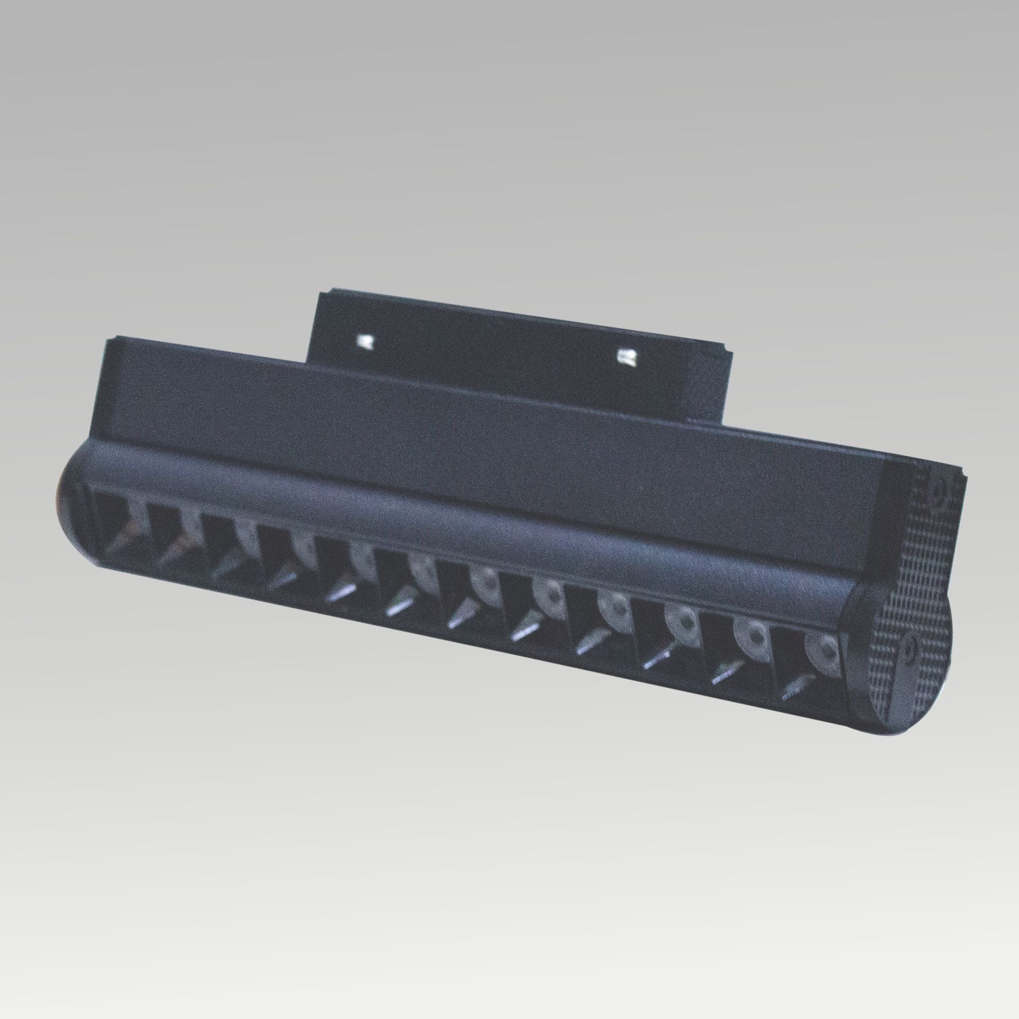 Magnetic Tiltable Linear Light