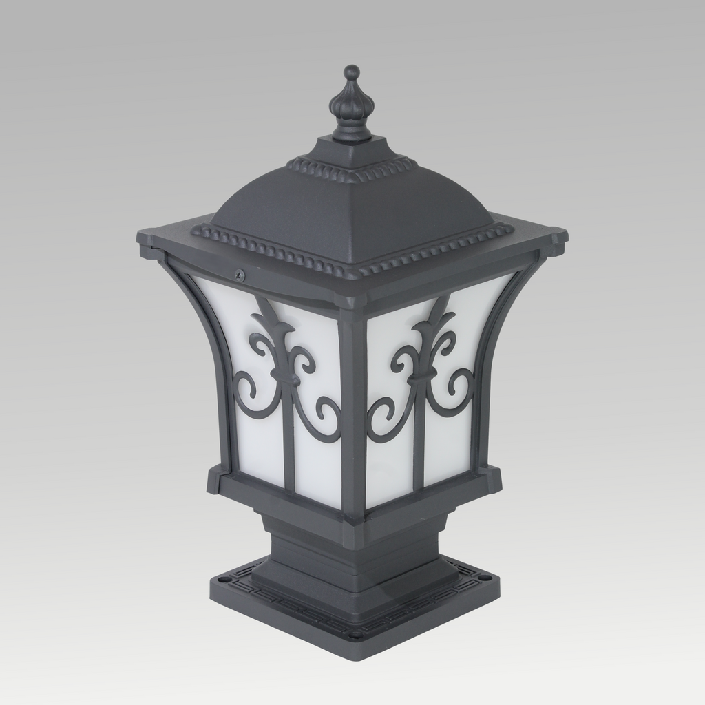 Oliver Gate Light B-22