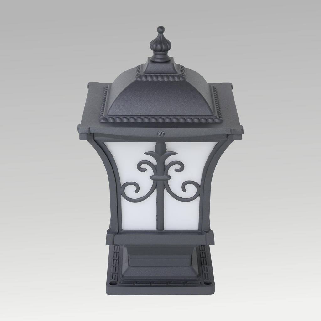 Oliver Gate Light B-22