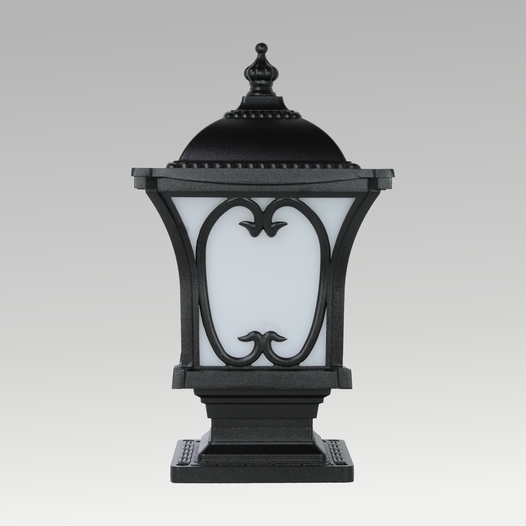 Oliver Gate Light B-22