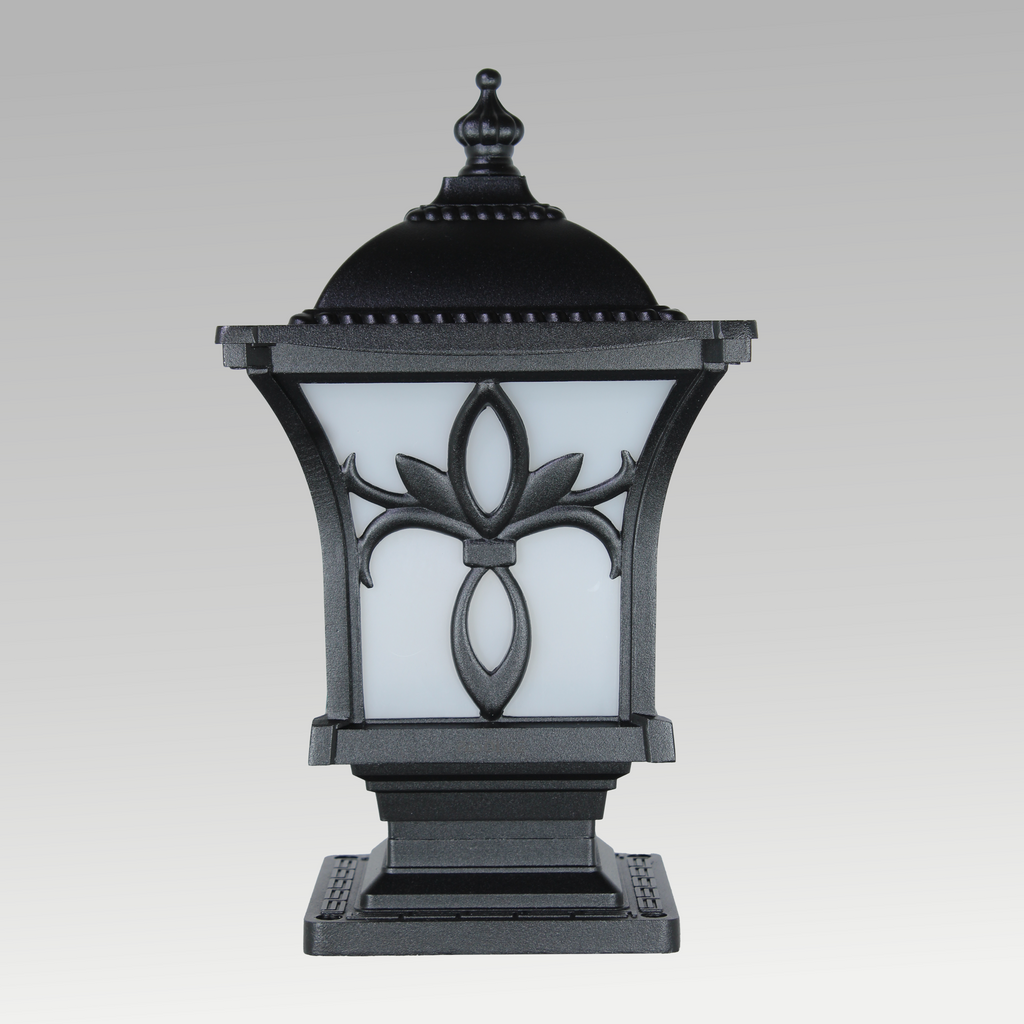 Oliver Gate Light B-22