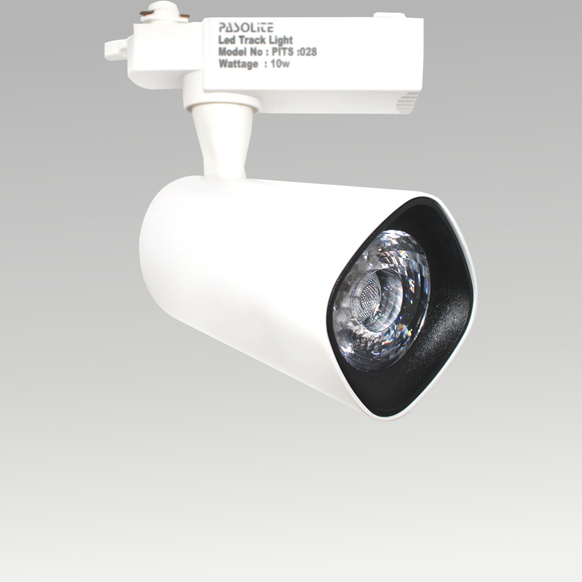 Triagular Track Light