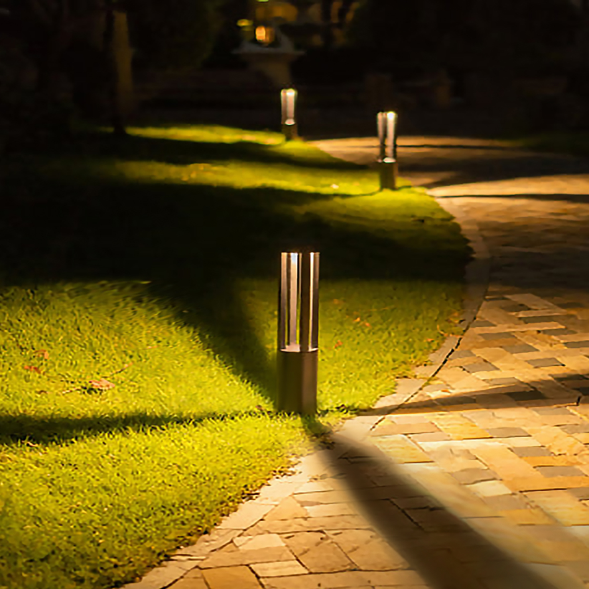 6W CORAL BOLLARD